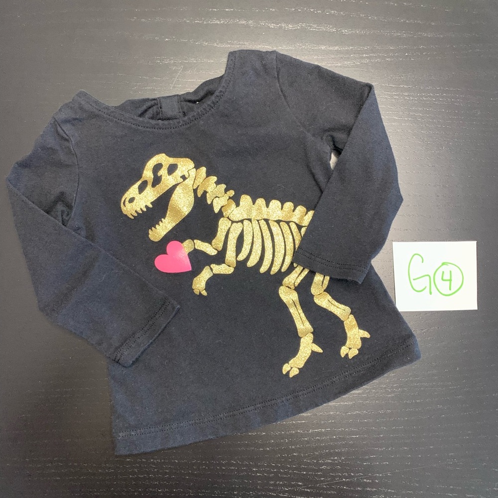 ⭐️2/$5.00⭐️ Carter’s 9m Black Dino T-Shirt